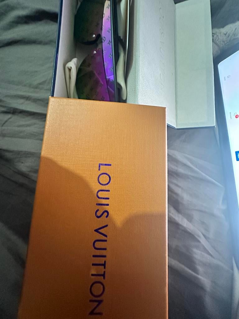 Louis Vuitton Zonnebril - Zo goed als nieuw, Ophalen of Verzenden, Zo goed als nieuw