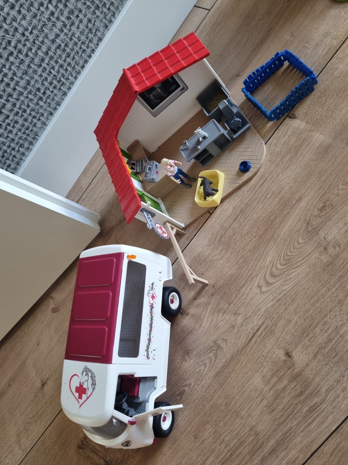 Schleich Dierenarts Praktijk met Busje, Ophalen of Verzenden, Gebruikt