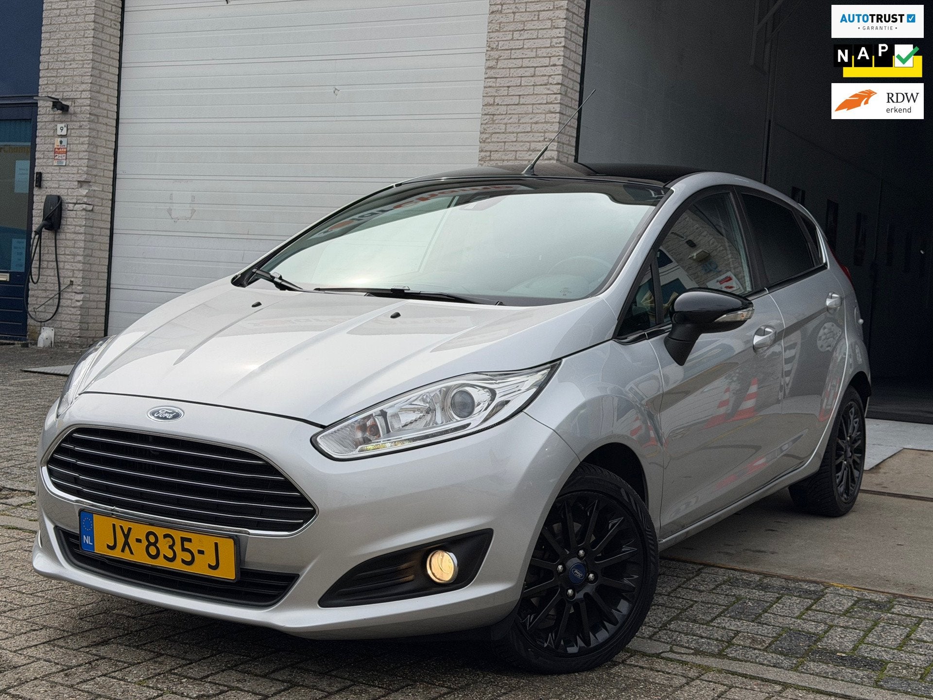 Ford Fiesta 1.0 EcoBoost Silver Edition/ 5drs/ nap/ 2e EIG/, Auto's, Ford, Voorwielaandrijving, 101 pk, Euro 6, Automatische klimaatregeling