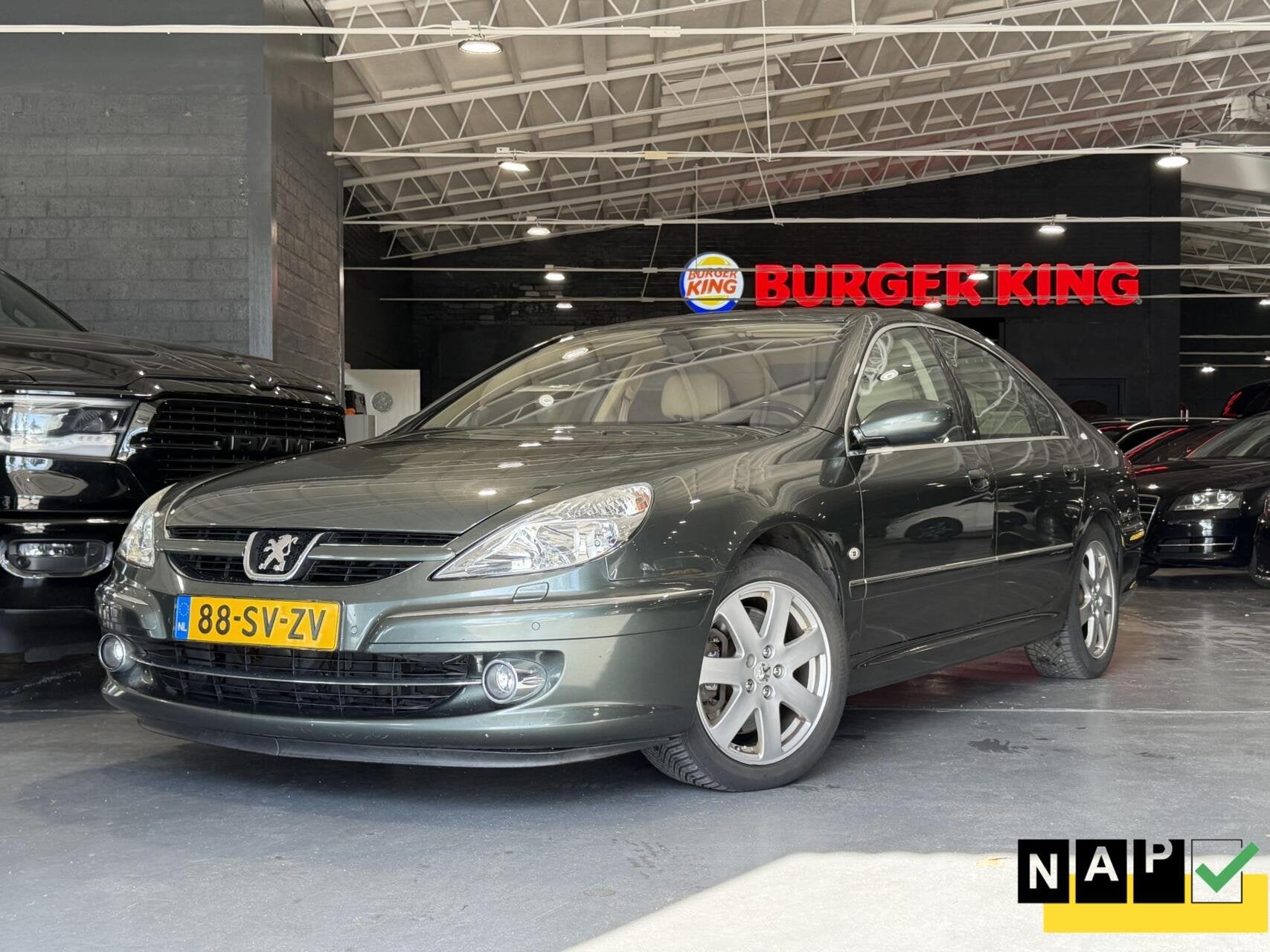 Peugeot 607 3.0-V6 Executive Automaat, Auto's, Navigatiesysteem, 2946 cc, Bedrijf, Zilver of Grijs