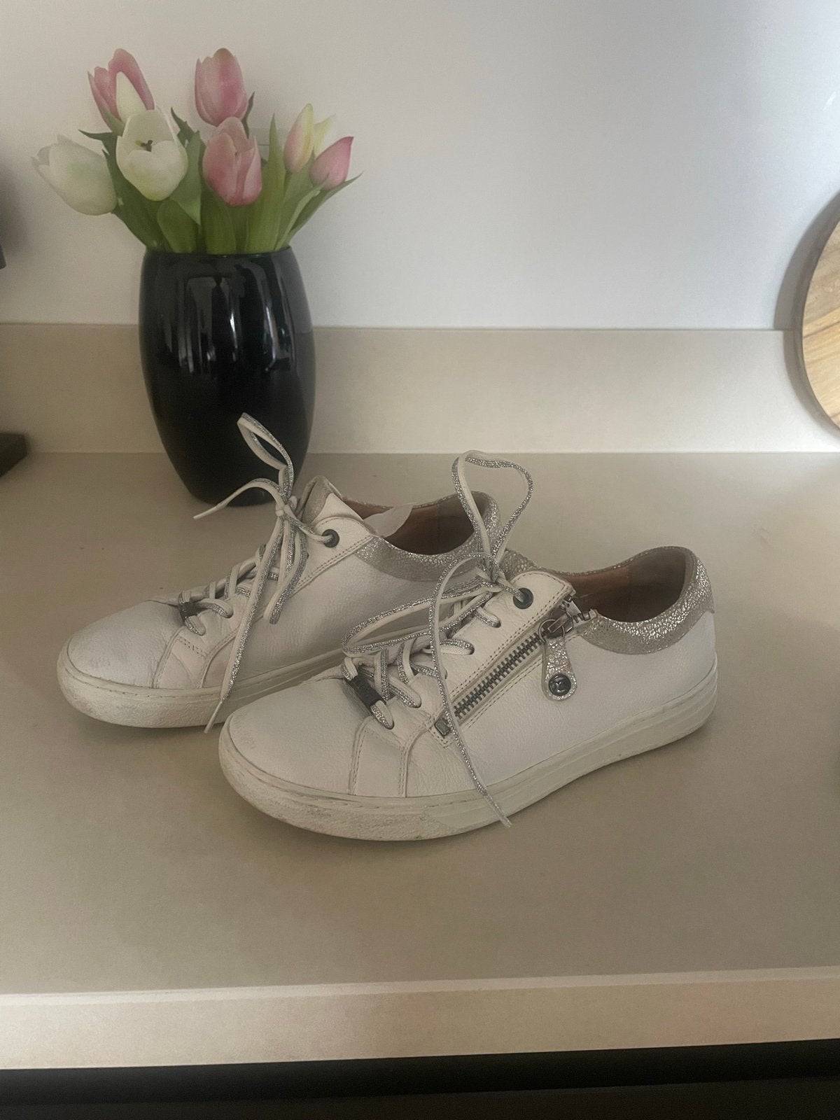 Hartjes sneakers, maat 38, geschikt voor steunzolen, Ophalen of Verzenden, Gedragen, Wit, Sneakers of Gympen