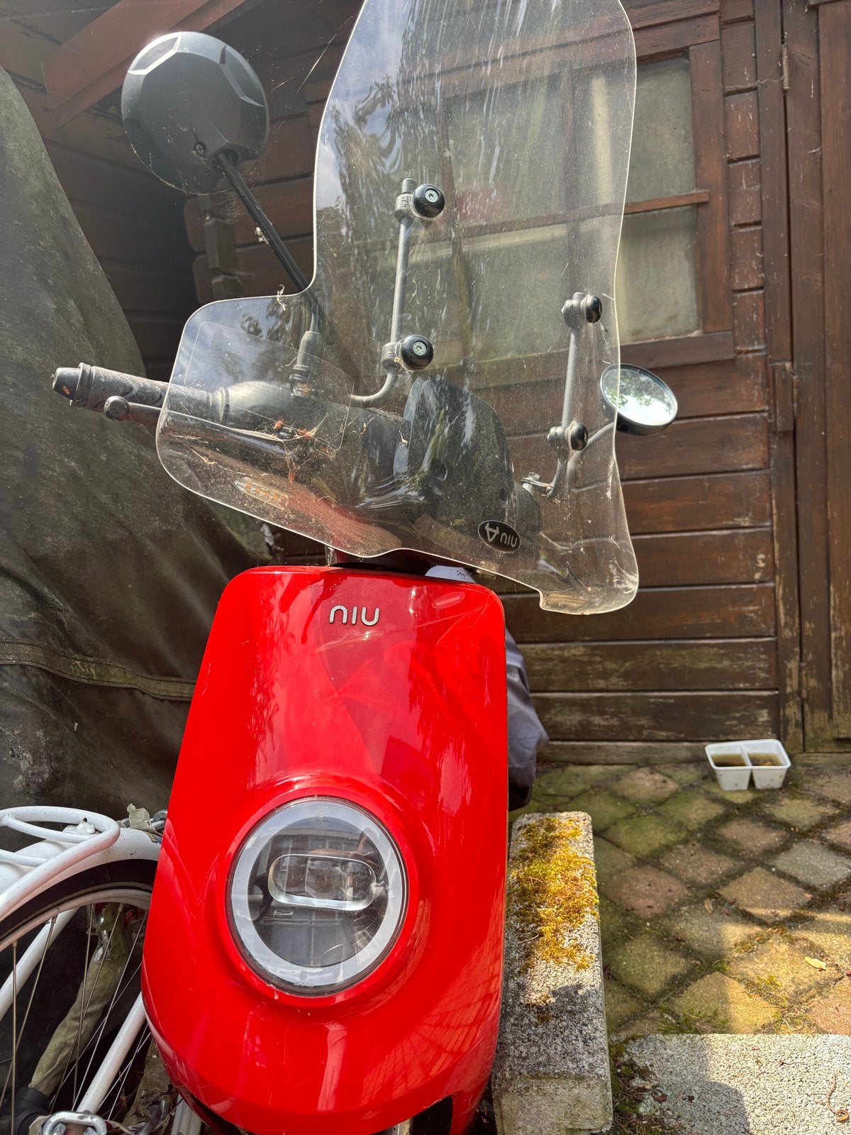 NIU elektrische scooter - rood - zonder accu - met lader, Ophalen, Gebruikt, Overige typen, Overige merken