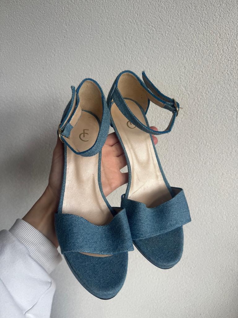 Fabienne Chapot licht blauwe denim hakken, Blauw, Zo goed als nieuw, Fabienne Chapot, Fabienne Chapot
