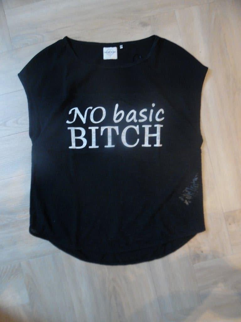 Zwart T-shirt met 'NO basic BITCH' opdruk Tailor Elbaz, Zwart, Ophalen of Verzenden, Zo goed als nieuw, Korte mouw