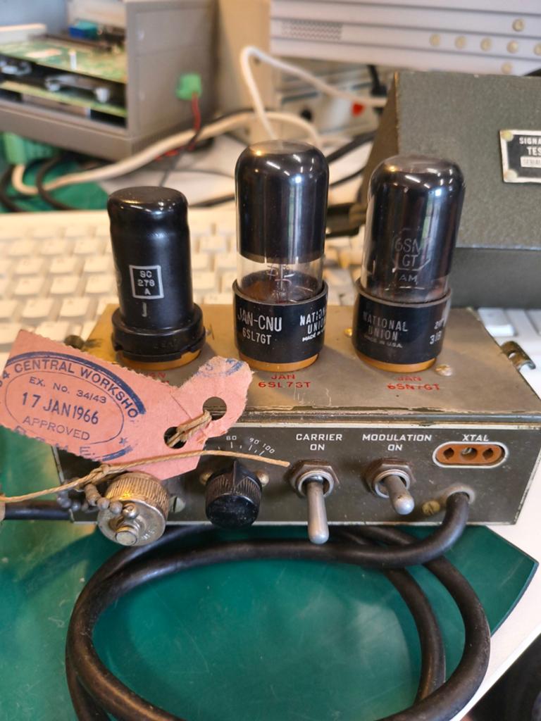 Hallicrafters TS-32C/TRC-1 Test Oscillator - Nieuwstaat, Telecommunicatie, Zenders en Ontvangers, Ophalen of Verzenden
