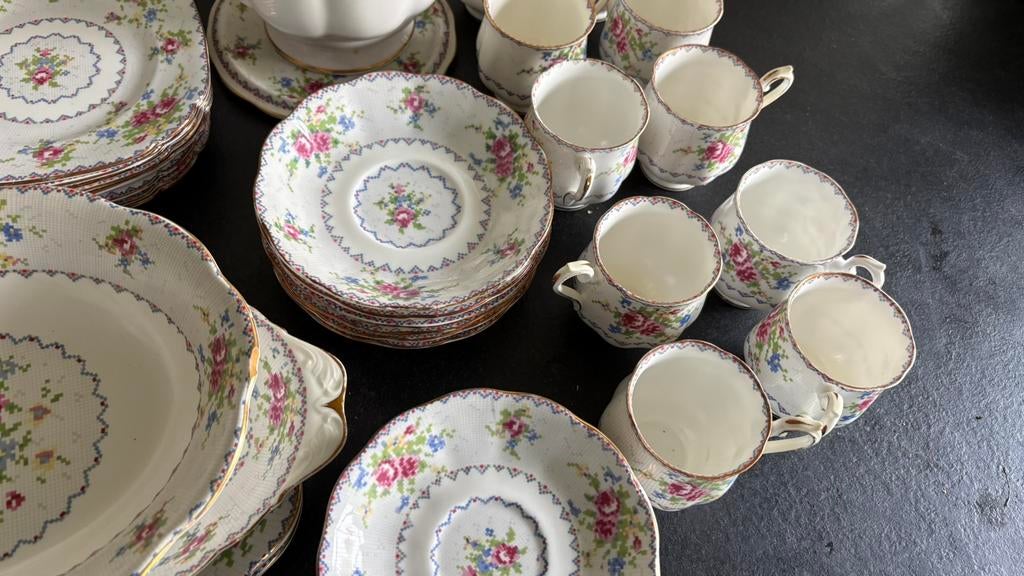 Royal Albert Bone China, Ophalen