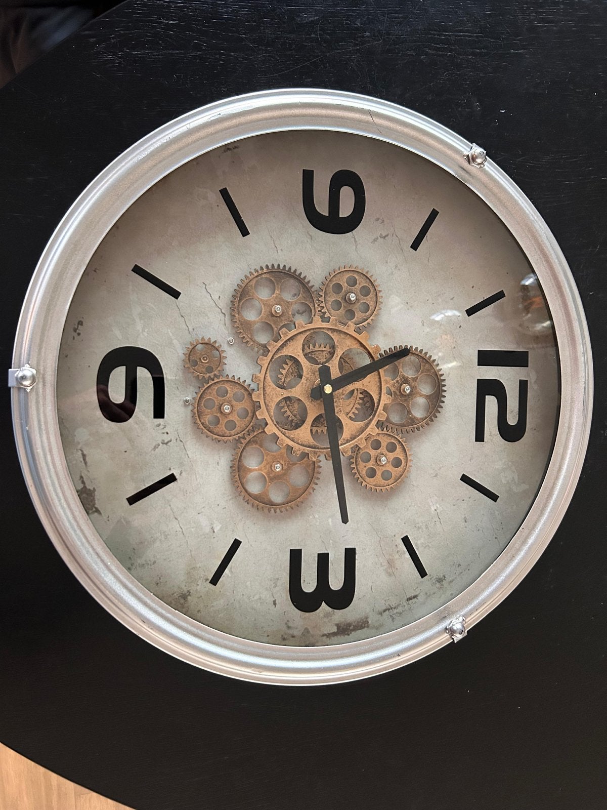 Stijlvolle wandklok met zichtbaar uurwerk en tandwielen, Ophalen, Wandklok, Analoog, Werkt op batterijen