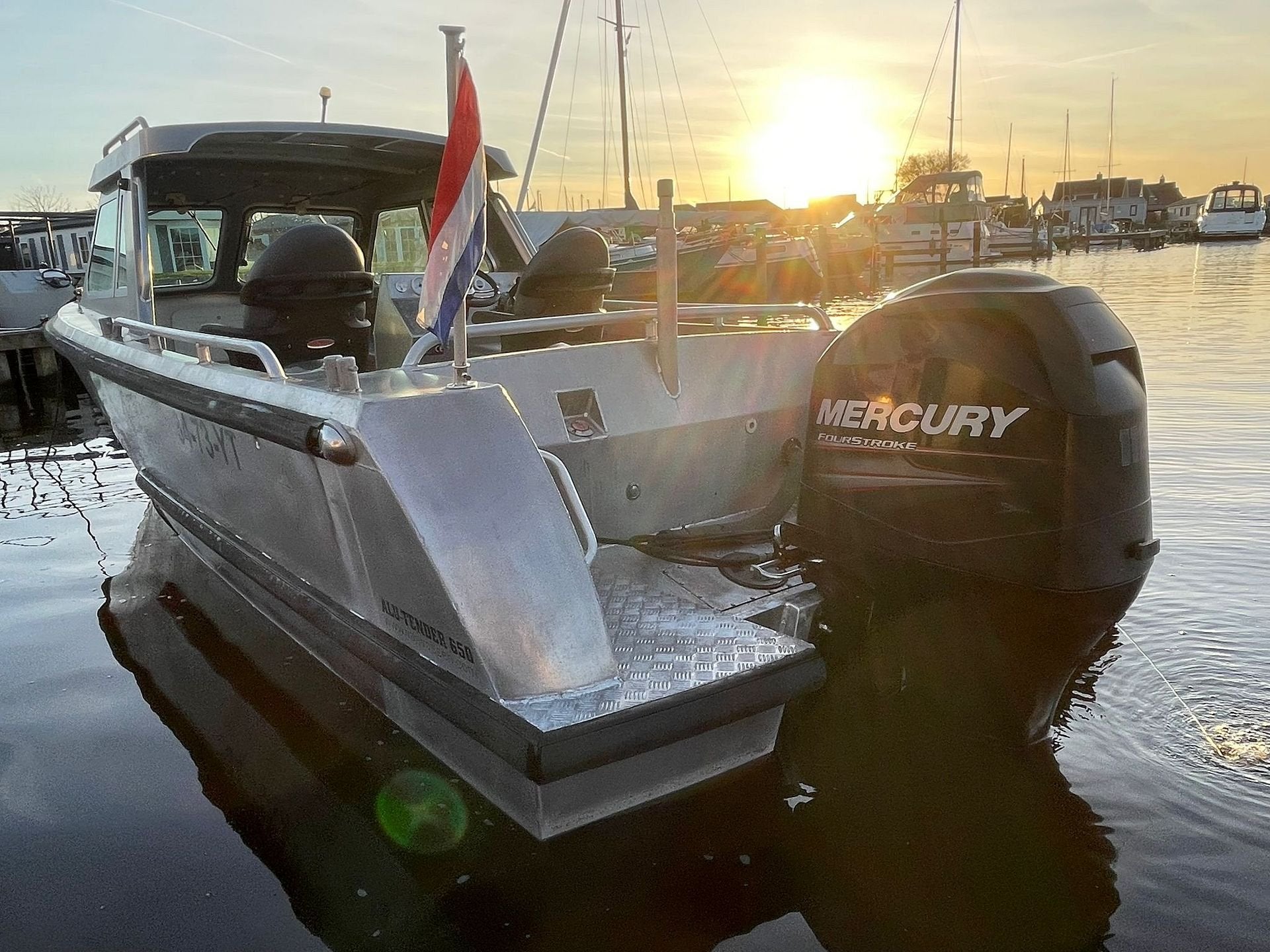 Foto 8 van Van vossen alu tender 650 mercury 115pk efi