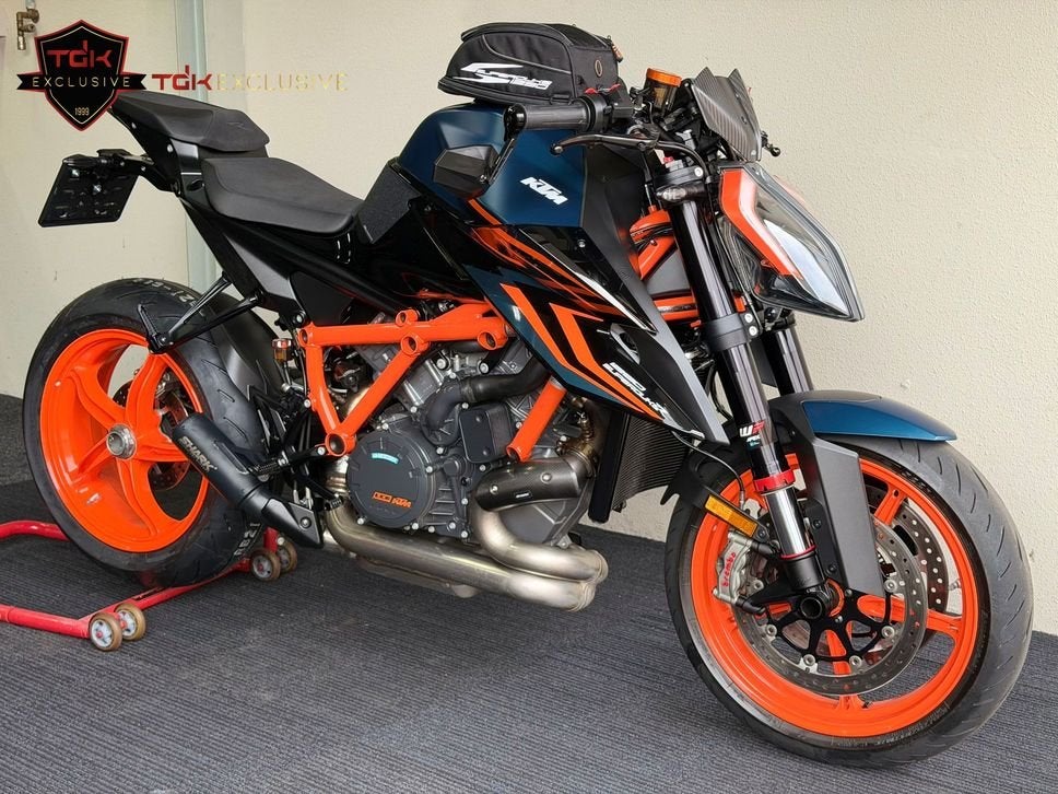 KTM 1290 SUPERDUKE R 3.0 NIEUWSTAAT SHARK SUPER DUKE R 1390, 2 cilinders, Motorrijbewijs A, Bedrijf, 1301 cc