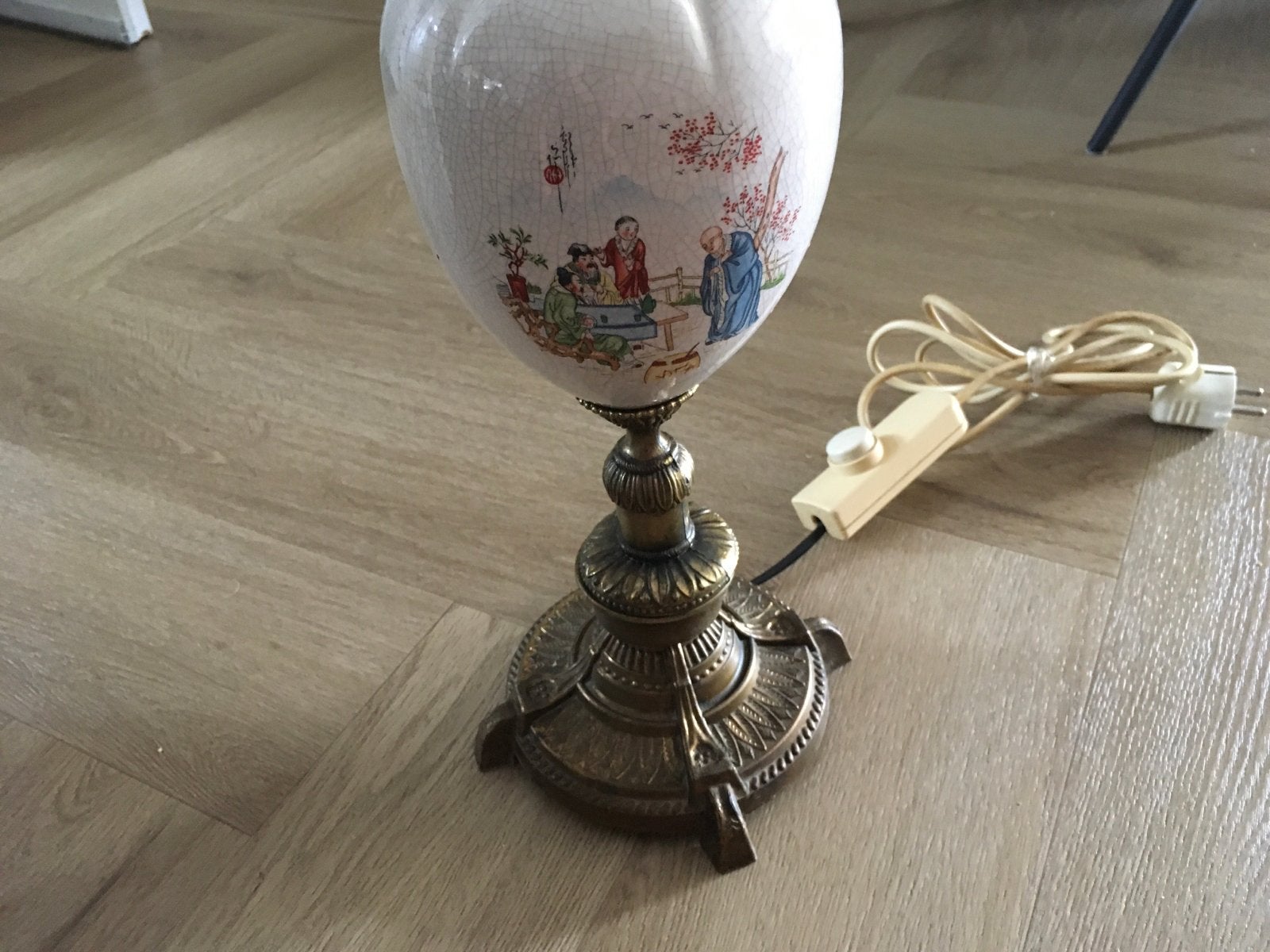 Vintage Japanse porseleinen tafellamp met messing voet, Antiek en Kunst, Ophalen of Verzenden