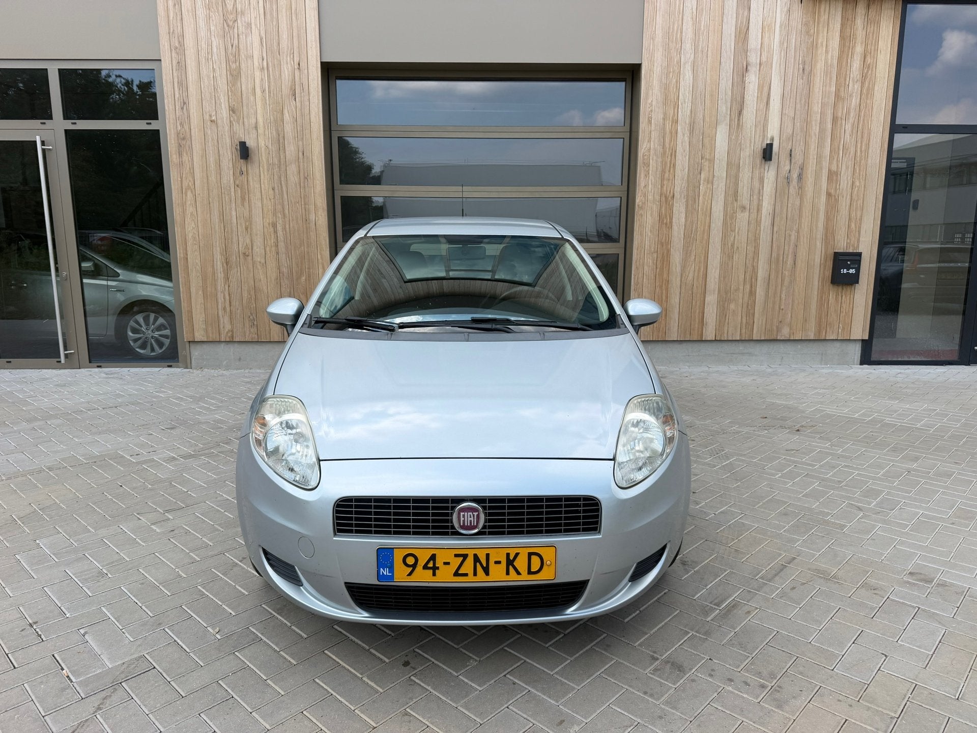 Fiat Grande Punto 1.4 Dynamic 5DRS|Airco|Cruise Controle|Tre, Auto's, Fiat, Voorwielaandrijving, Stof, Zwart, 4 cilinders