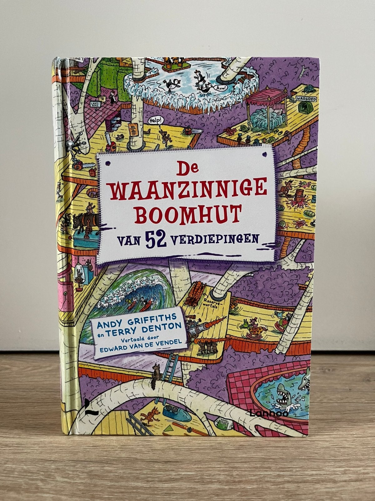 De waanzinnige boomhut van 52 verdiepingen deel 4, Boeken, Ophalen of Verzenden, Zo goed als nieuw