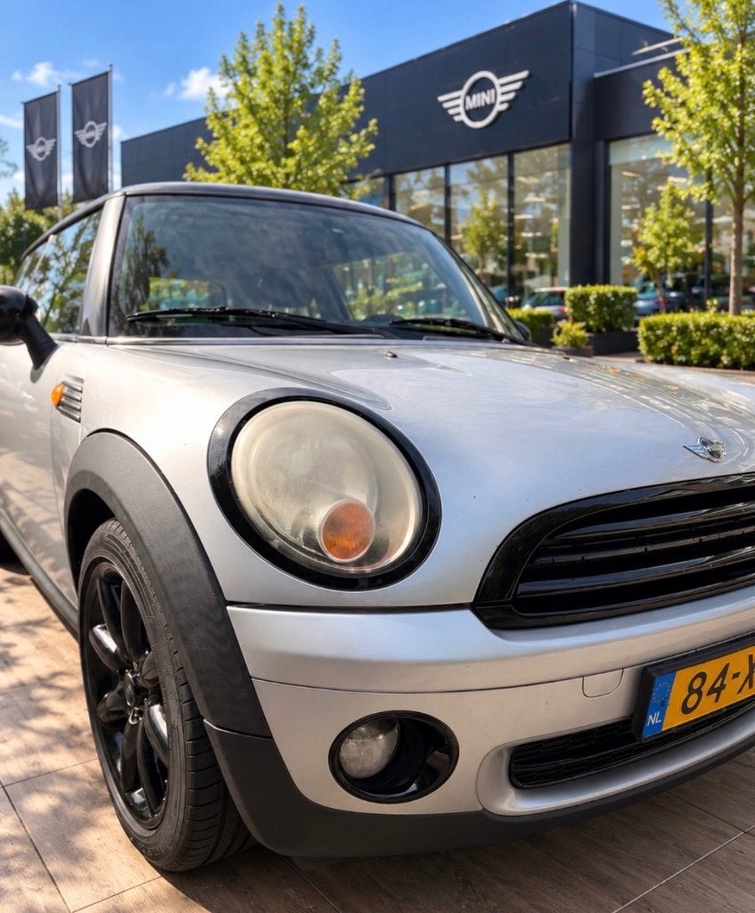 The Mini Tank 1.6 16V Cooper uit 2007, Auto's, Voorwielaandrijving, Stof, 4 cilinders, 4 stoelen