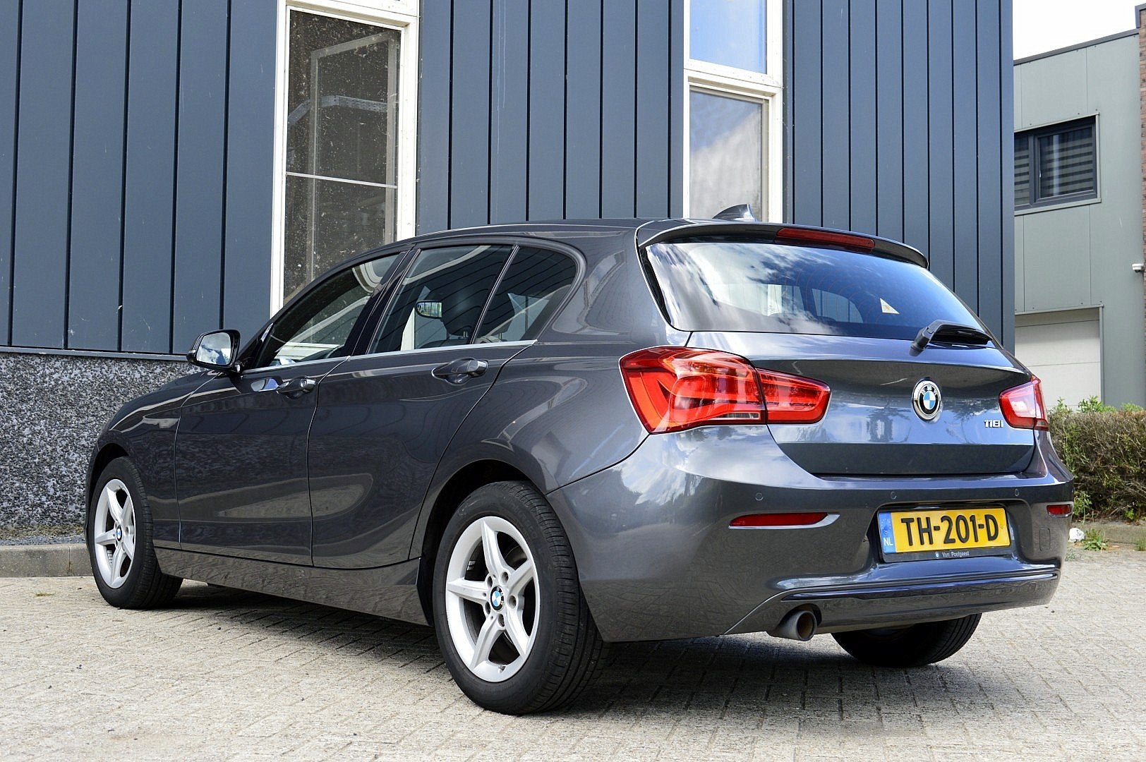 BMW 1-serie 118i Sport-Line Rijklaarprijs-Garantie Leder spo, Gebruikt, Bedrijf, 650 kg, 3 cilinders