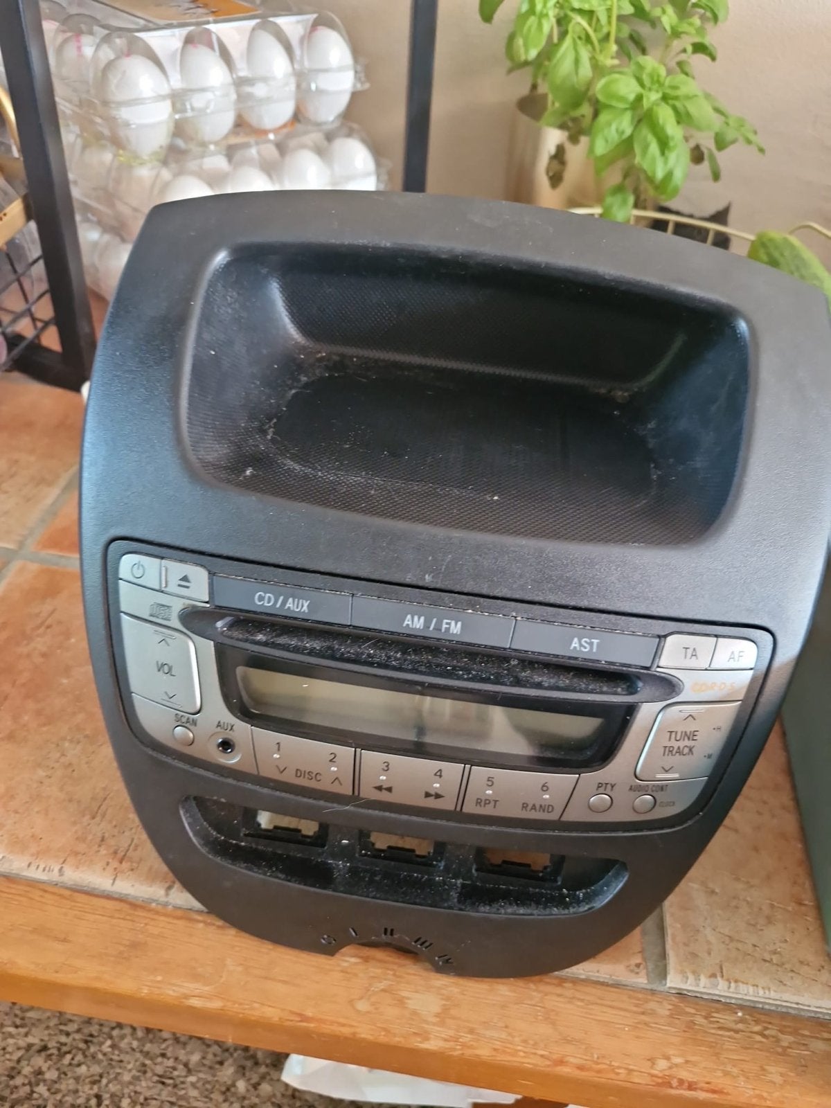 Toyota Aygo/Citroën C1/Peugeot 107 radio met CD/AUX, Ophalen of Verzenden, Gebruikt