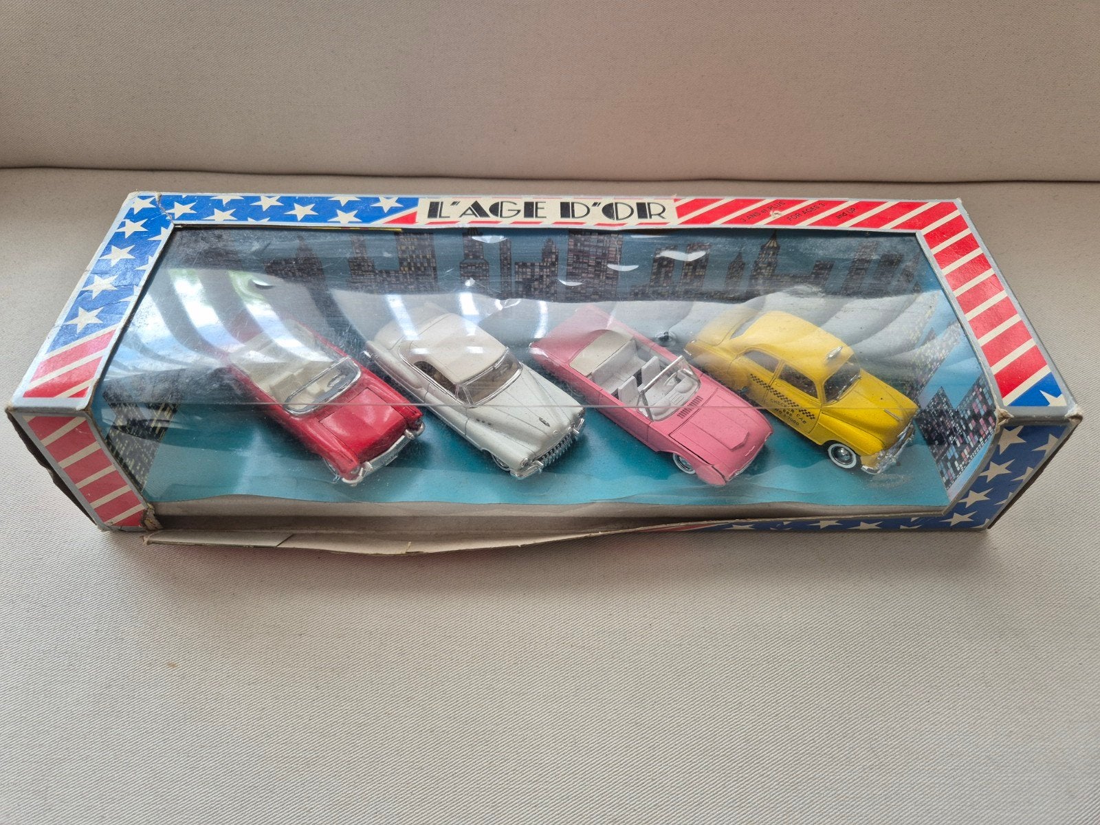 Zeldzame Solido L’Age d’Or set met 4 auto,s / "Skyline" Doos, Hobby en Vrije tijd, Modelauto's | 1:43, Ophalen of Verzenden, Nieuw