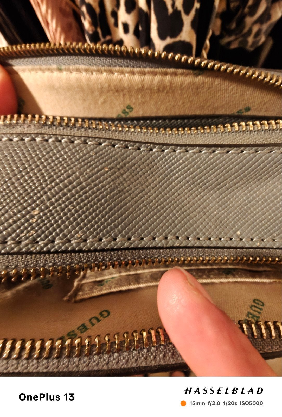 Guess schoudertasje - nauwelijks gebruikt, Sieraden, Tassen en Uiterlijk, Tassen | Damestassen, Ophalen of Verzenden, Zo goed als nieuw