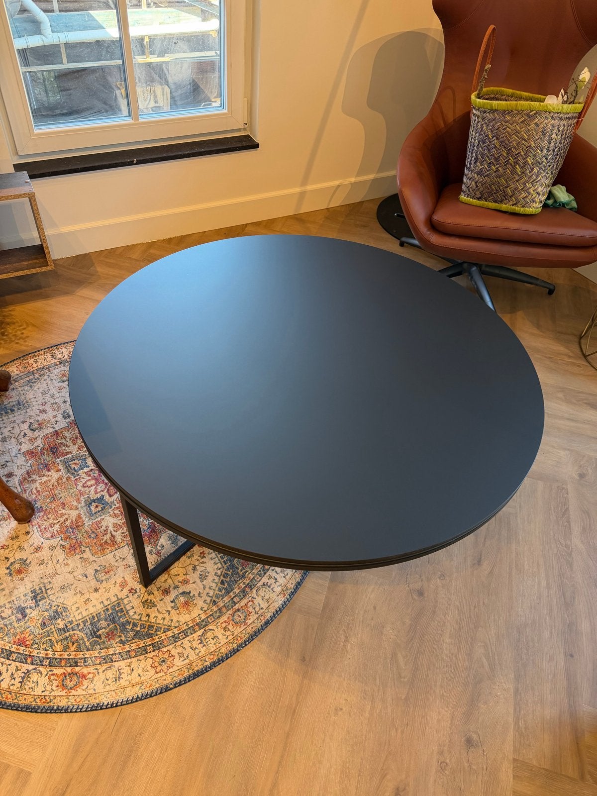 Moderne salontafel, zwart (Table Du Sud), Ophalen, Rond, Zo goed als nieuw, Metaal