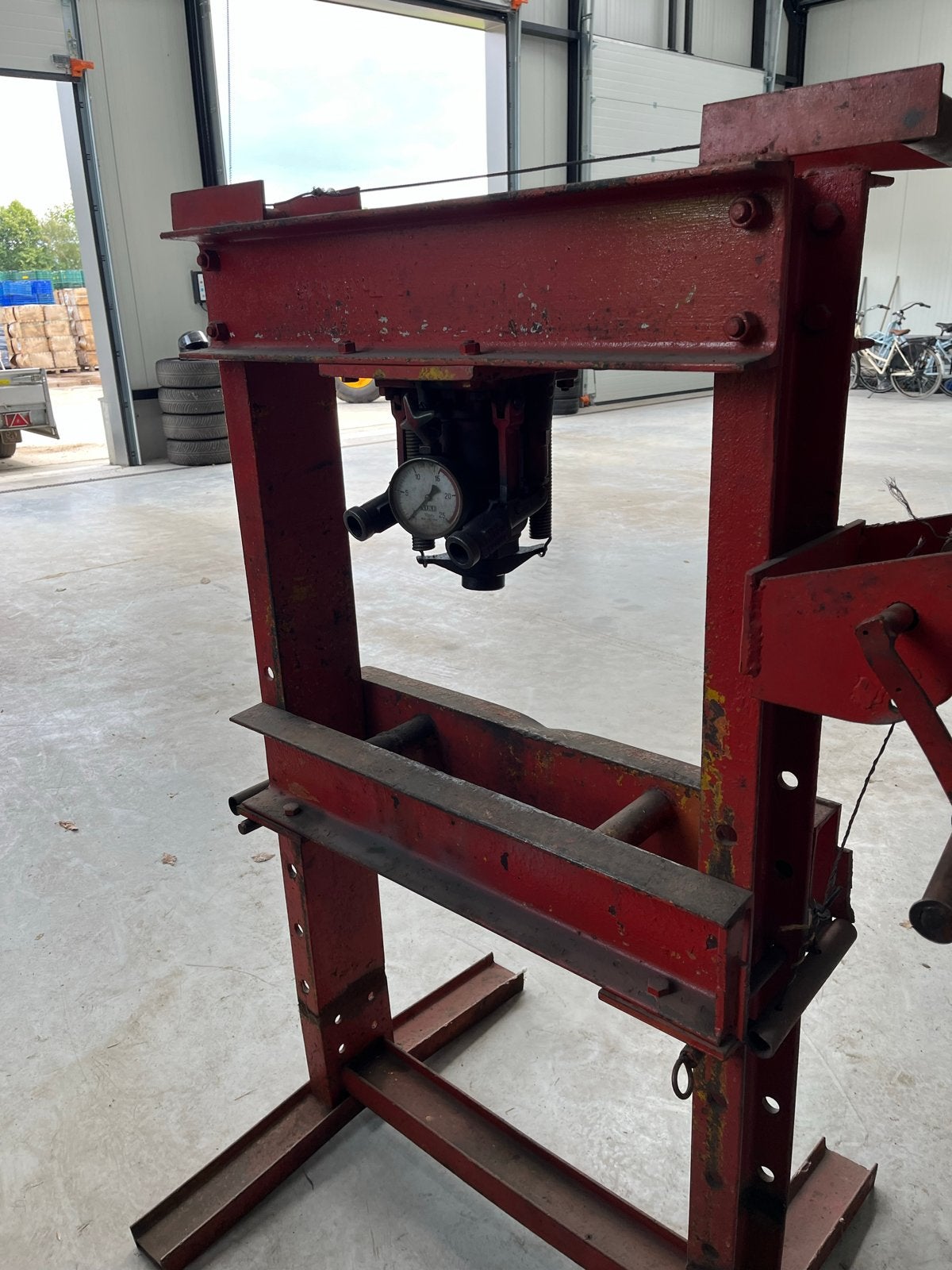 Hydraulische werkplaatspers, Ophalen, Gebruikt