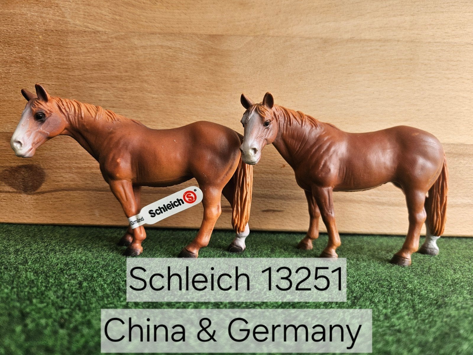 Schleich 13251 Quarter merrie met of zonder vaantje uit 2001, Ophalen of Verzenden, Zo goed als nieuw, Paard, Beeldje of Figuurtje