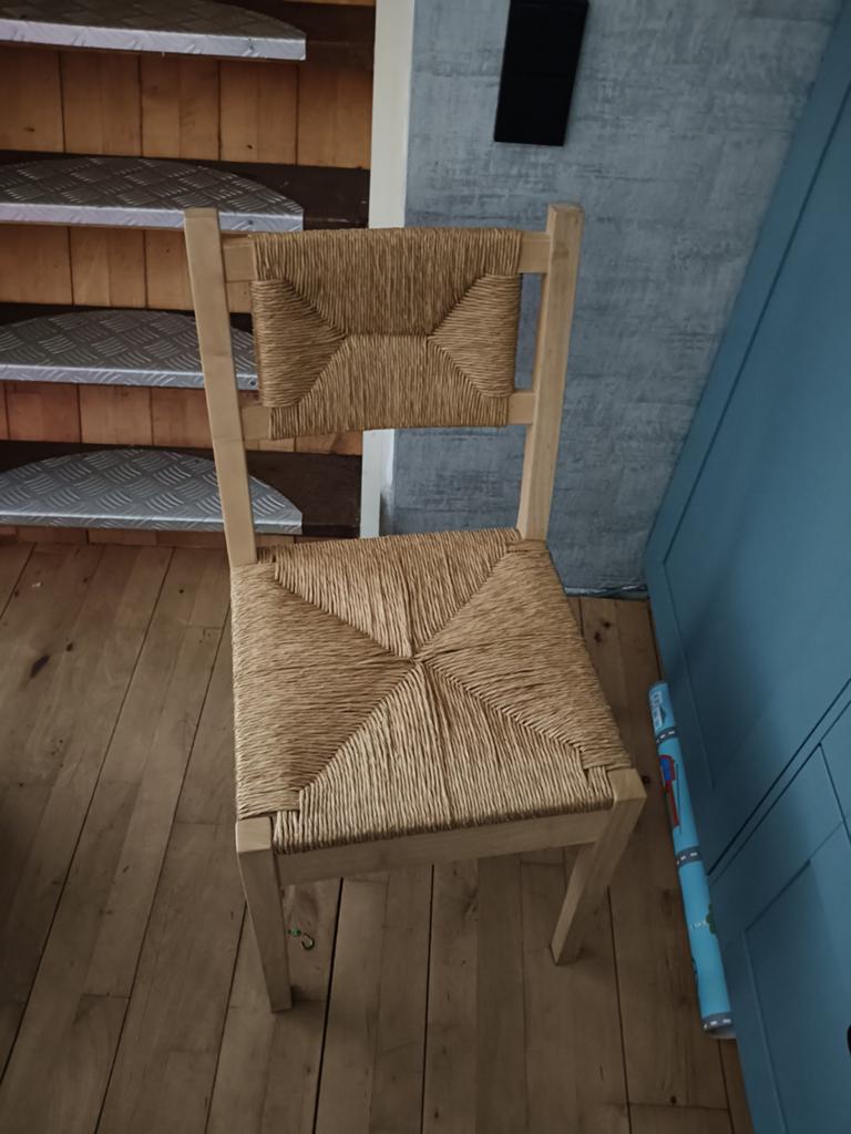 2 rieten houten stoelen, Ophalen of Verzenden, Gebruikt, Bruin, Twee