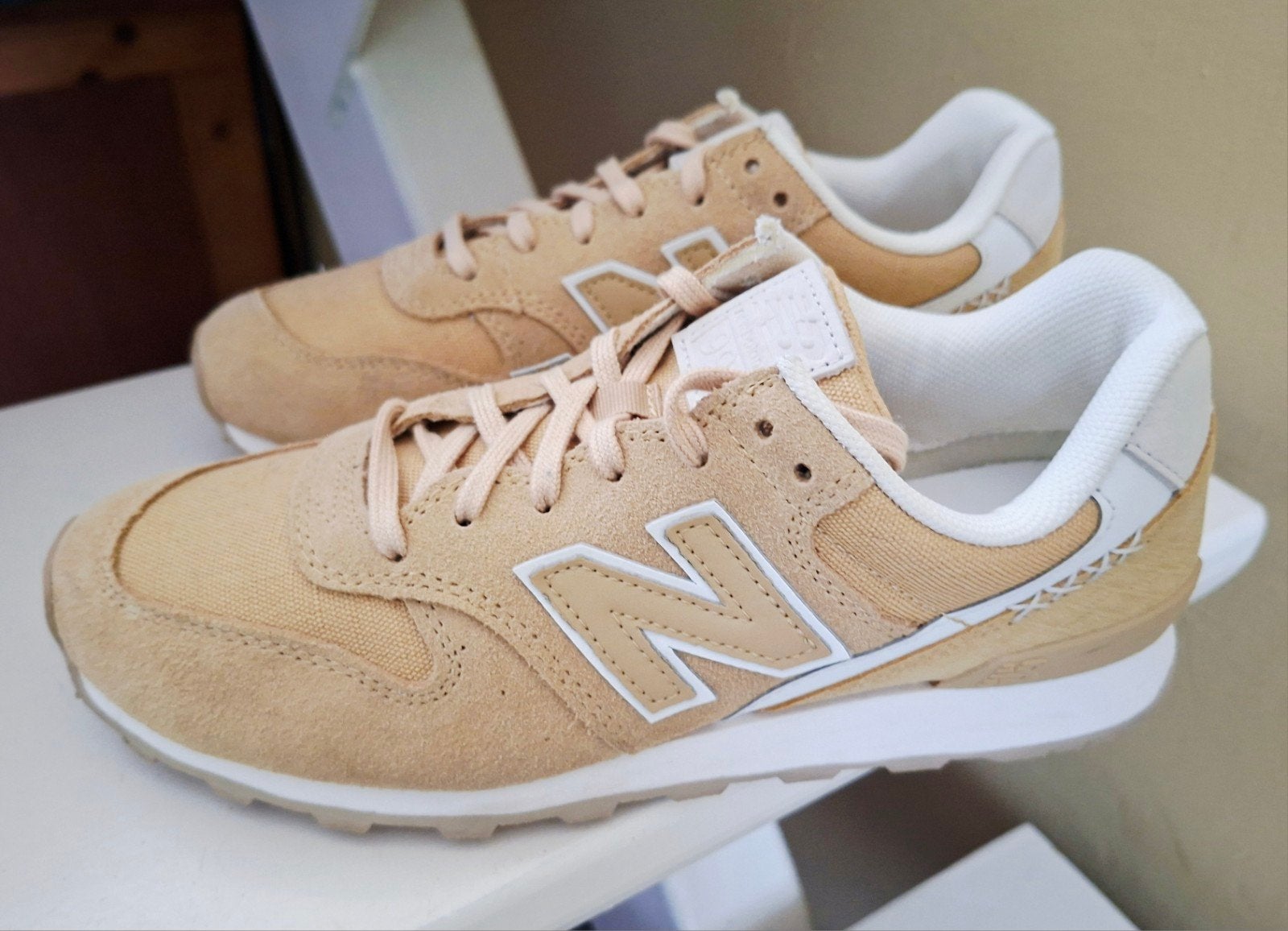 New Balance WR996BC dames sneaker.
Suede/textiel. Maat 5/37,, Ophalen of Verzenden, Nieuw, Overige kleuren
