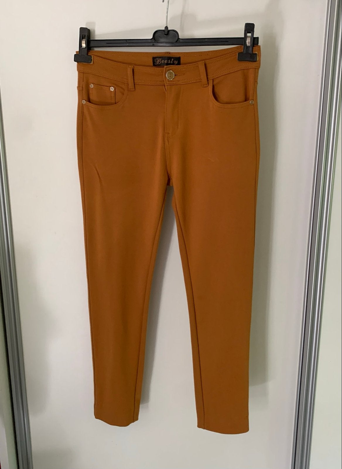 Cognac dames jeans - Beesty - Maat 42, Bruin, Maat 42/44 (L), Ophalen of Verzenden, Zo goed als nieuw