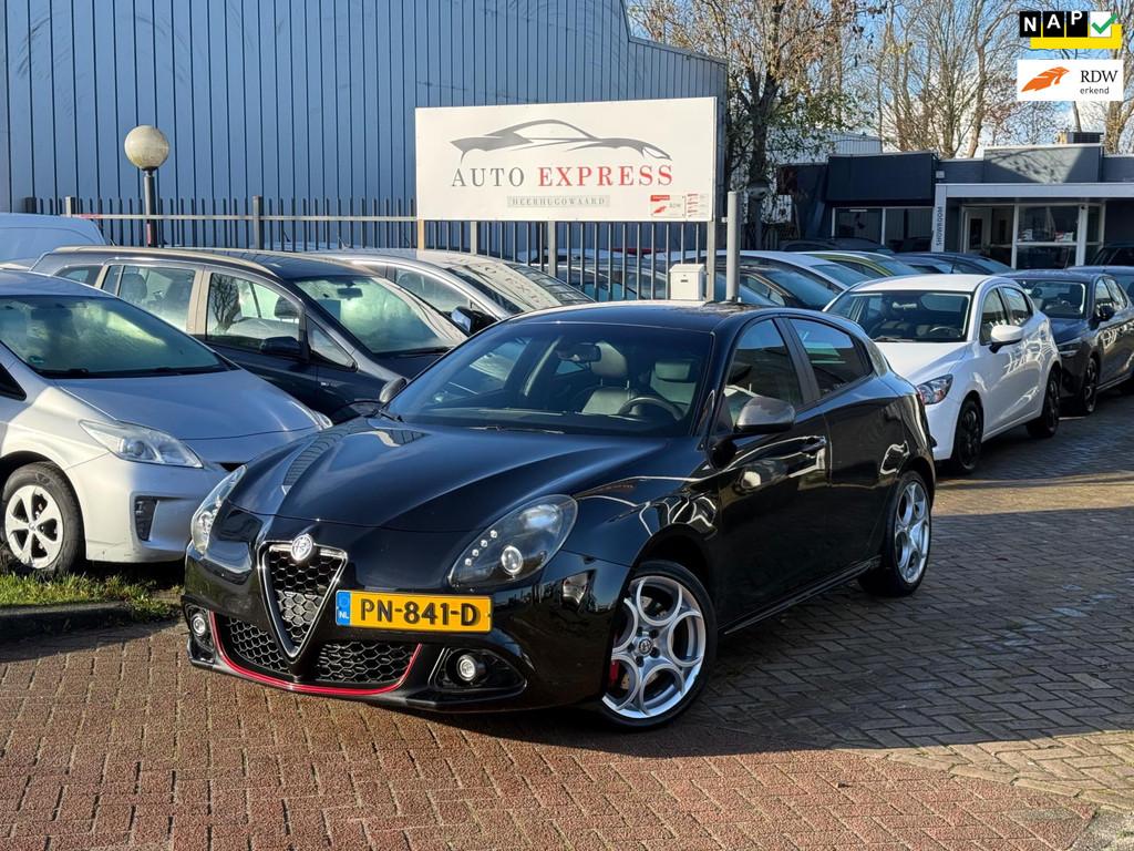 Alfa Romeo Giulietta 1.4 Turbo MultiAir Super Aut/Leer/Navi/, Euro 6, 4 cilinders, Zwart, Bedrijf