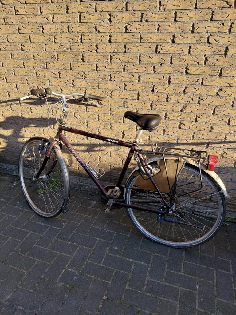 2 opknapfietsen: 1x 2Cycle, 1x Giant Tourer, Fietsen en Brommers, Ophalen, Gebruikt, Giant