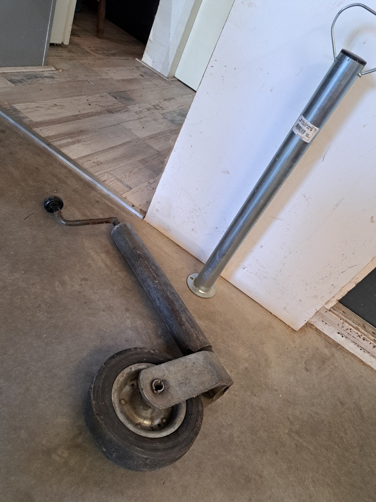 Aanhanger neuswiel met slinger, Ophalen, Gebruikt
