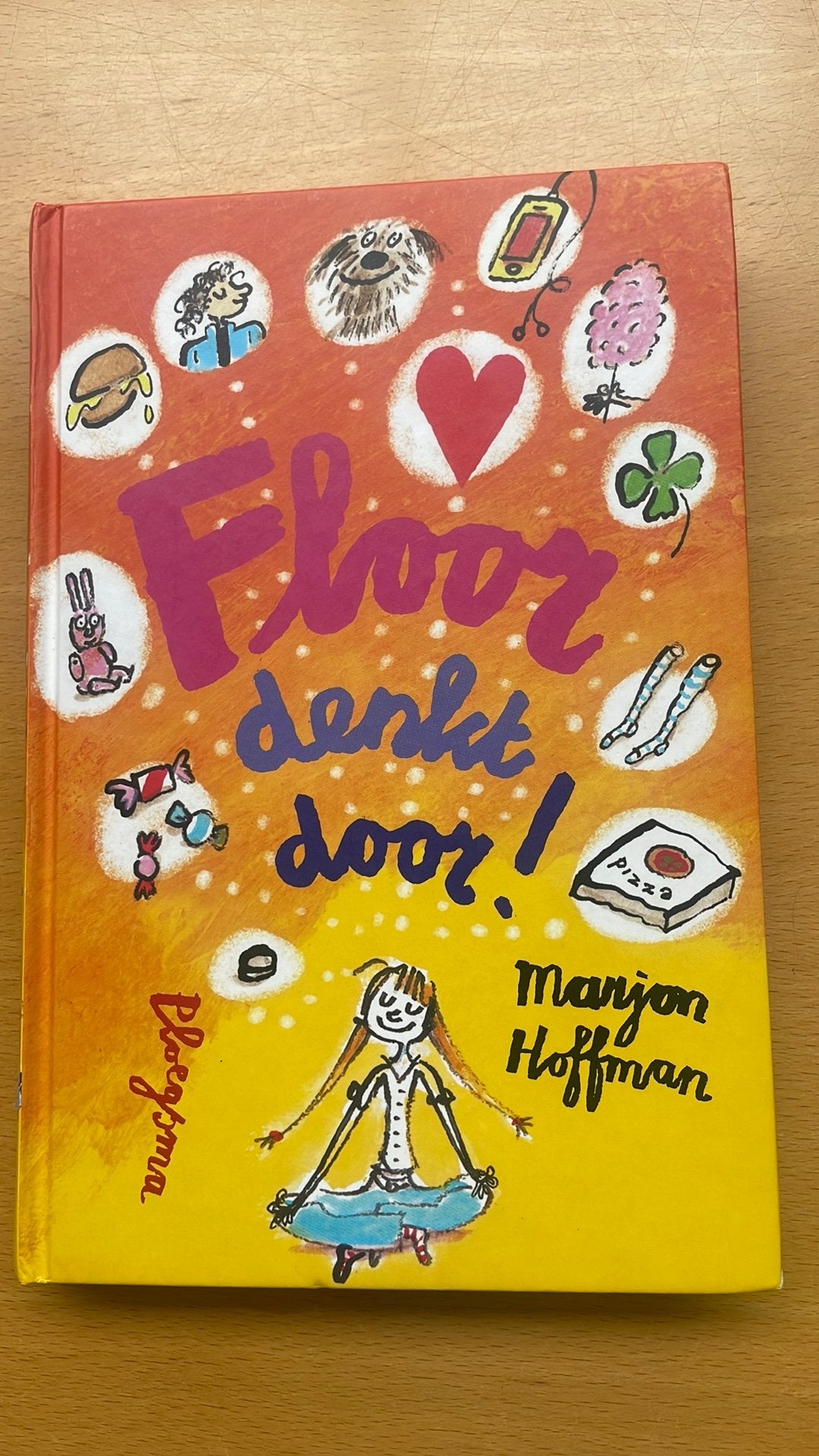 Marjon Hoffman - Floor denkt door, Fictie algemeen, Ophalen of Verzenden, Zo goed als nieuw, Marjon Hoffman