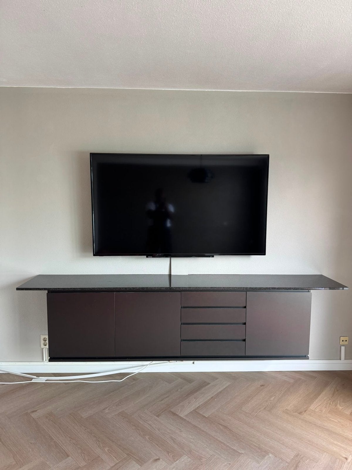 Banz Bord Zwevend Dressoir, Huis en Inrichting, Kasten | Dressoirs, Overige materialen, Gebruikt, Ophalen of Verzenden, 200 cm of meer