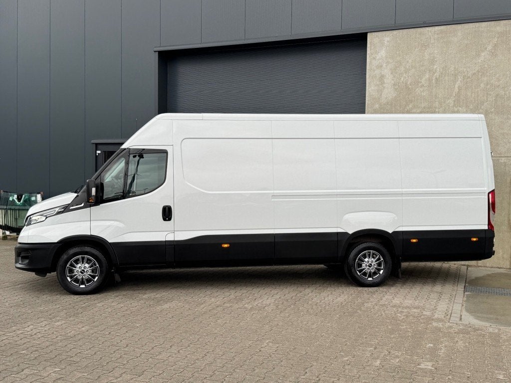 Iveco Daily Van 35S16V 2.3 410L H3 Automaat Adap cruise, Automaat, Dealer onderhouden, Achterwielaandrijving, Gebruikt