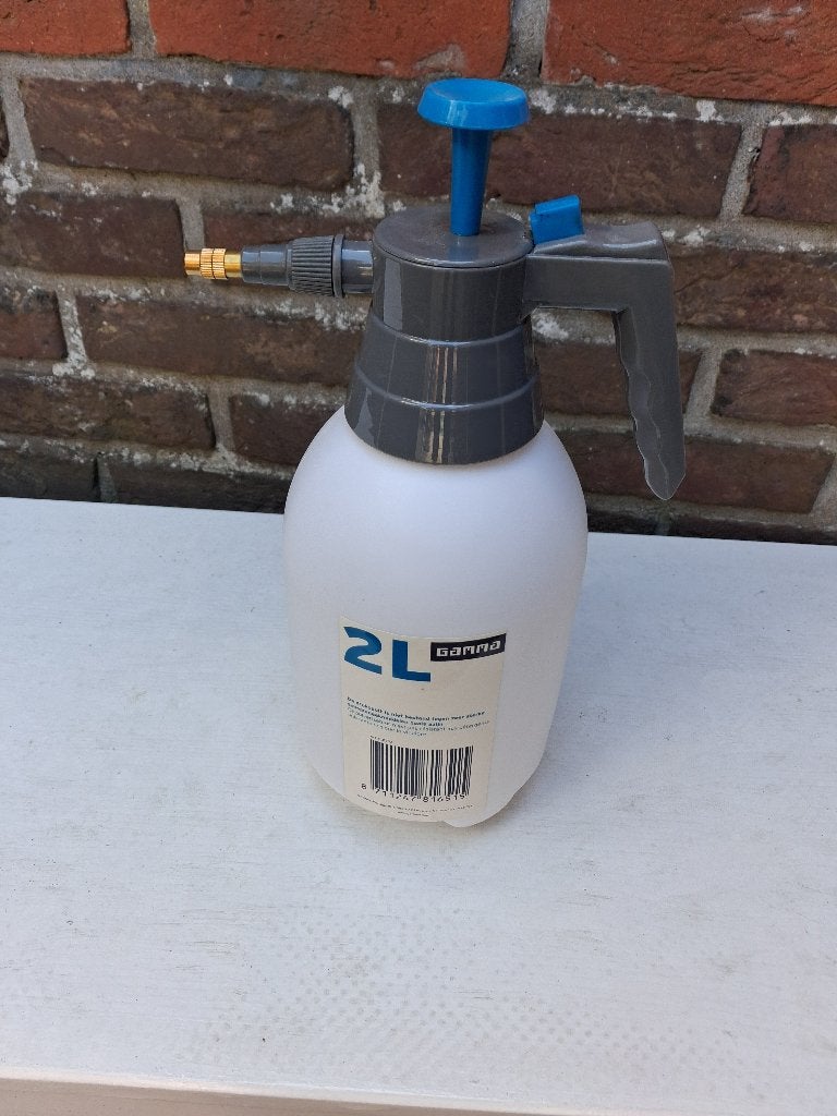 Kleine drukspuit 2 liter van de Gamma, Ophalen, Zo goed als nieuw, Elektrisch, Gamma