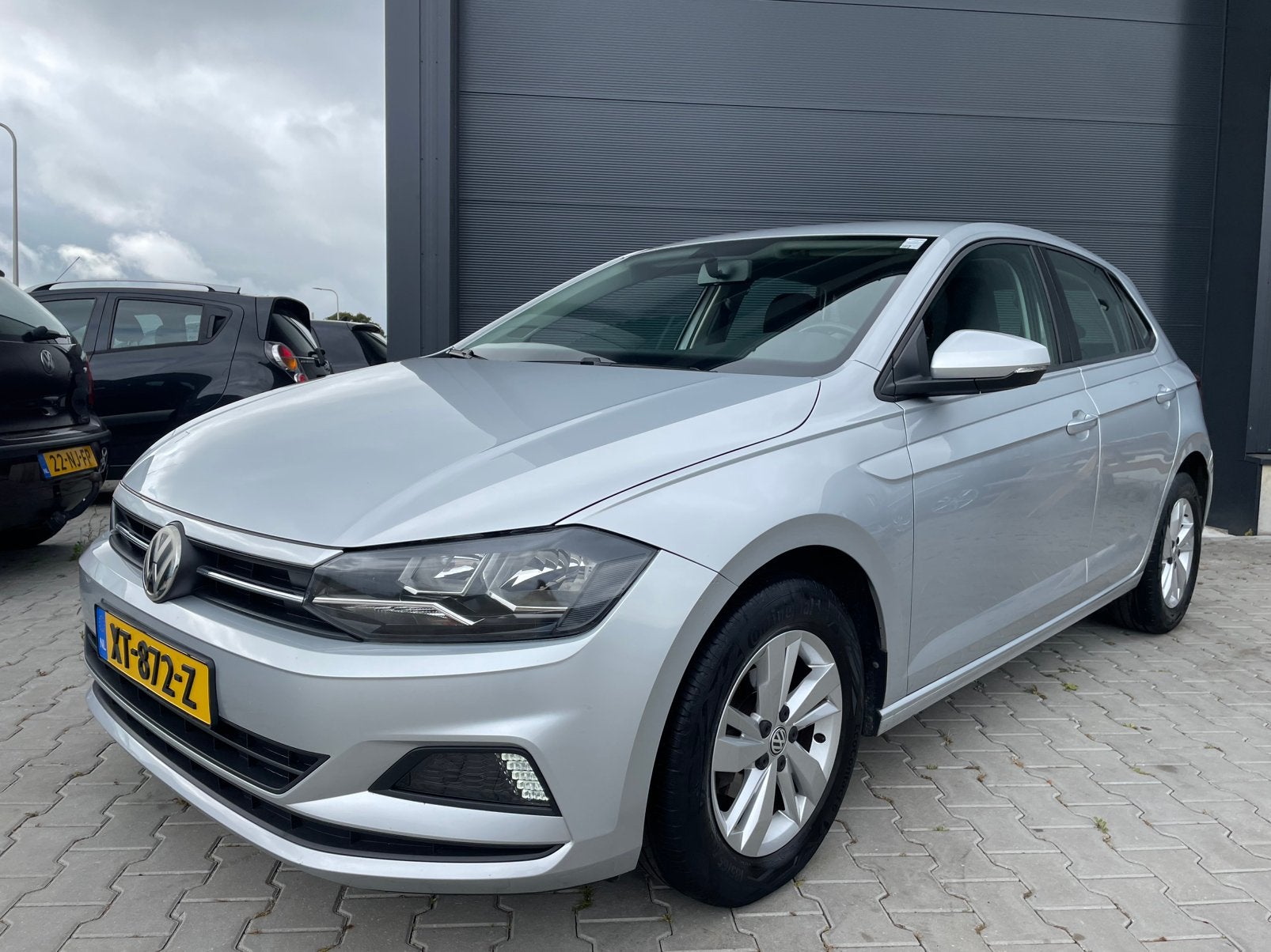 Volkswagen Polo 1.0 TSI DSG 5Dr Airco|Apple carplay|Cruise, Stof, Zwart, 95 pk, 49 €/maand