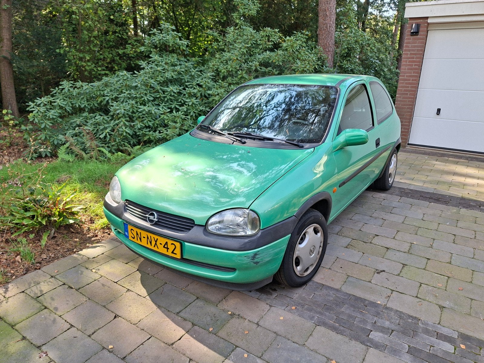 Opel Corsa 1.4 I 44KW 3D 1997 Groen, 842 kg, 31 €/maand, 4 cilinders, 60 pk