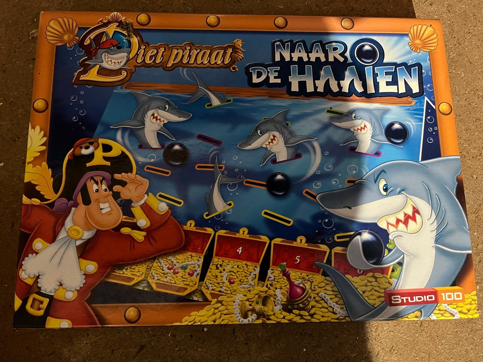Piet Piraat Naar de Haaien bordspel, Ophalen of Verzenden, Zo goed als nieuw