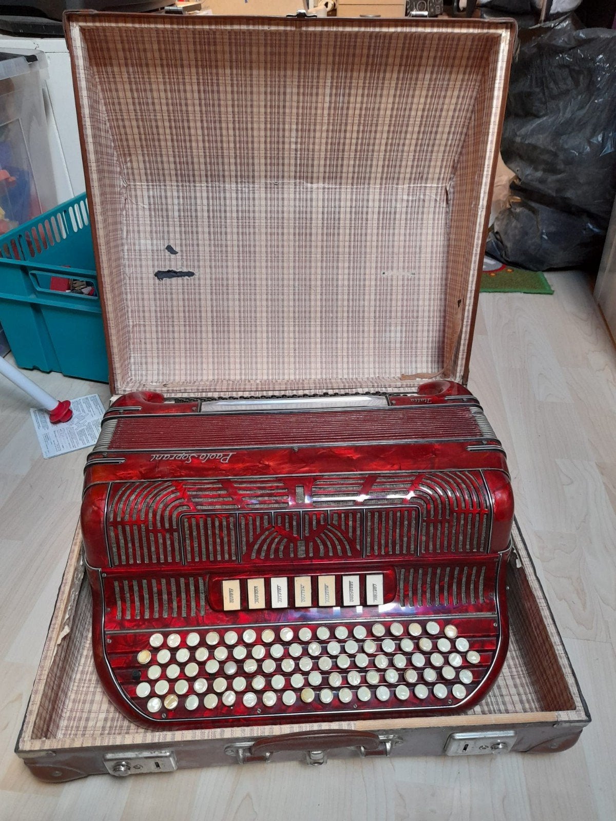 Paolo Soprani accordeon, Gebruikt, Met koffer, 120-bas, Ophalen