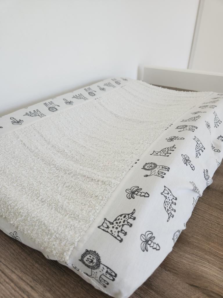 Aankleedkussen met zwart/wit jungle print, Ophalen, Zo goed als nieuw, Aankleedkussen, Standaard