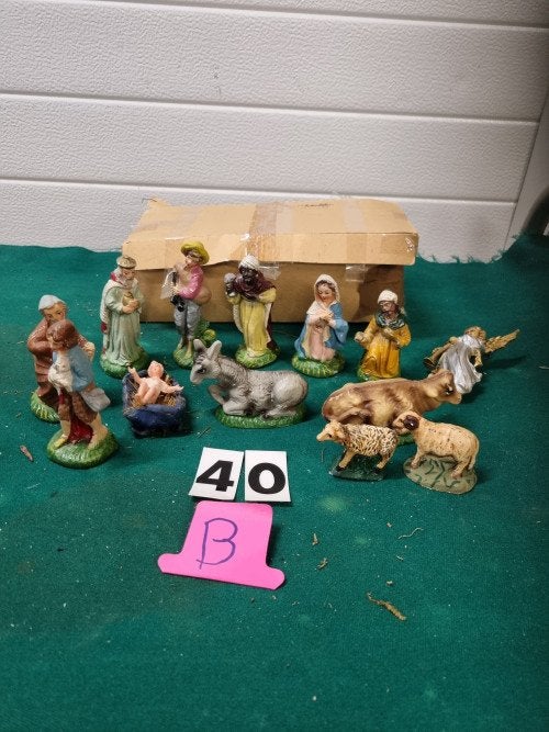 kerststal beelden 13 dlg gips kunststof [b40], Ophalen of Verzenden, 'T Olde Gre-j, Info@toldegrej.nl, Endepoelstraat 20f Didam