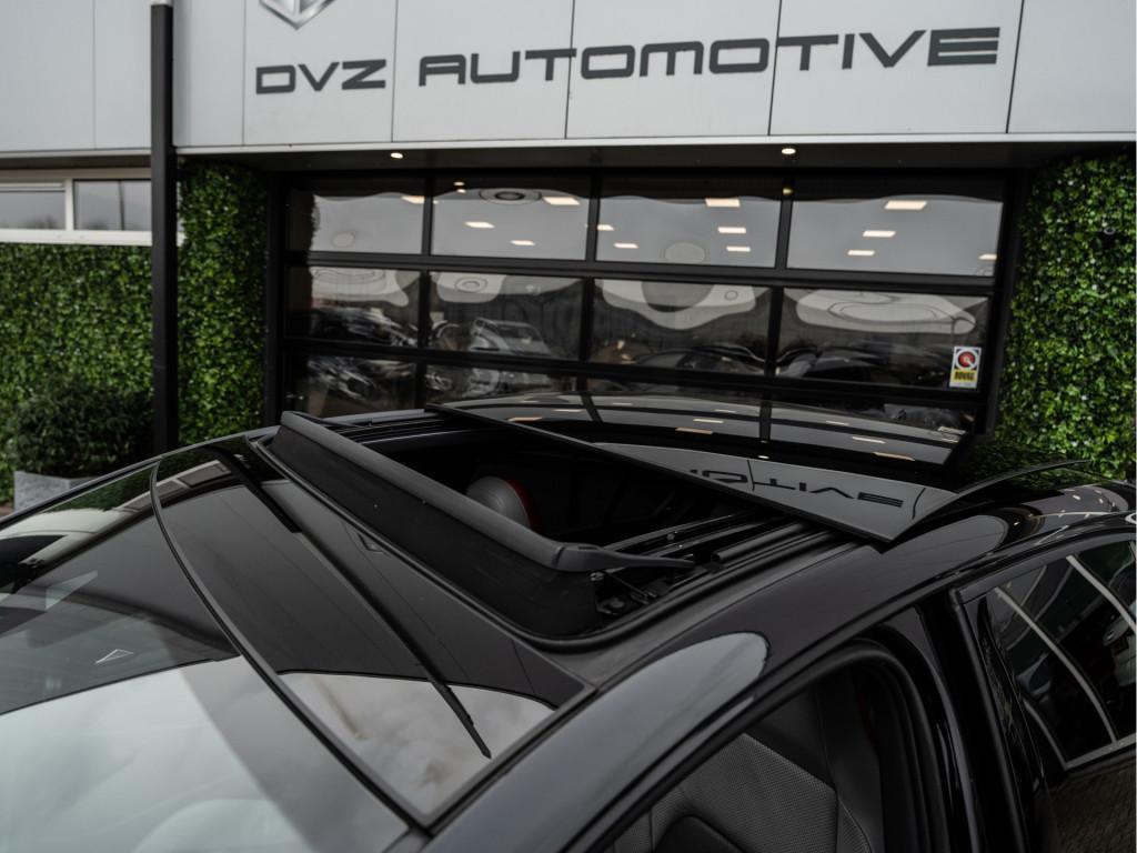 Volkswagen Golf 2.0 TSI DSG 245PK GTI | Pano | Leder | Sterr, 730 kg, Euro 6, 4 cilinders, Zwart