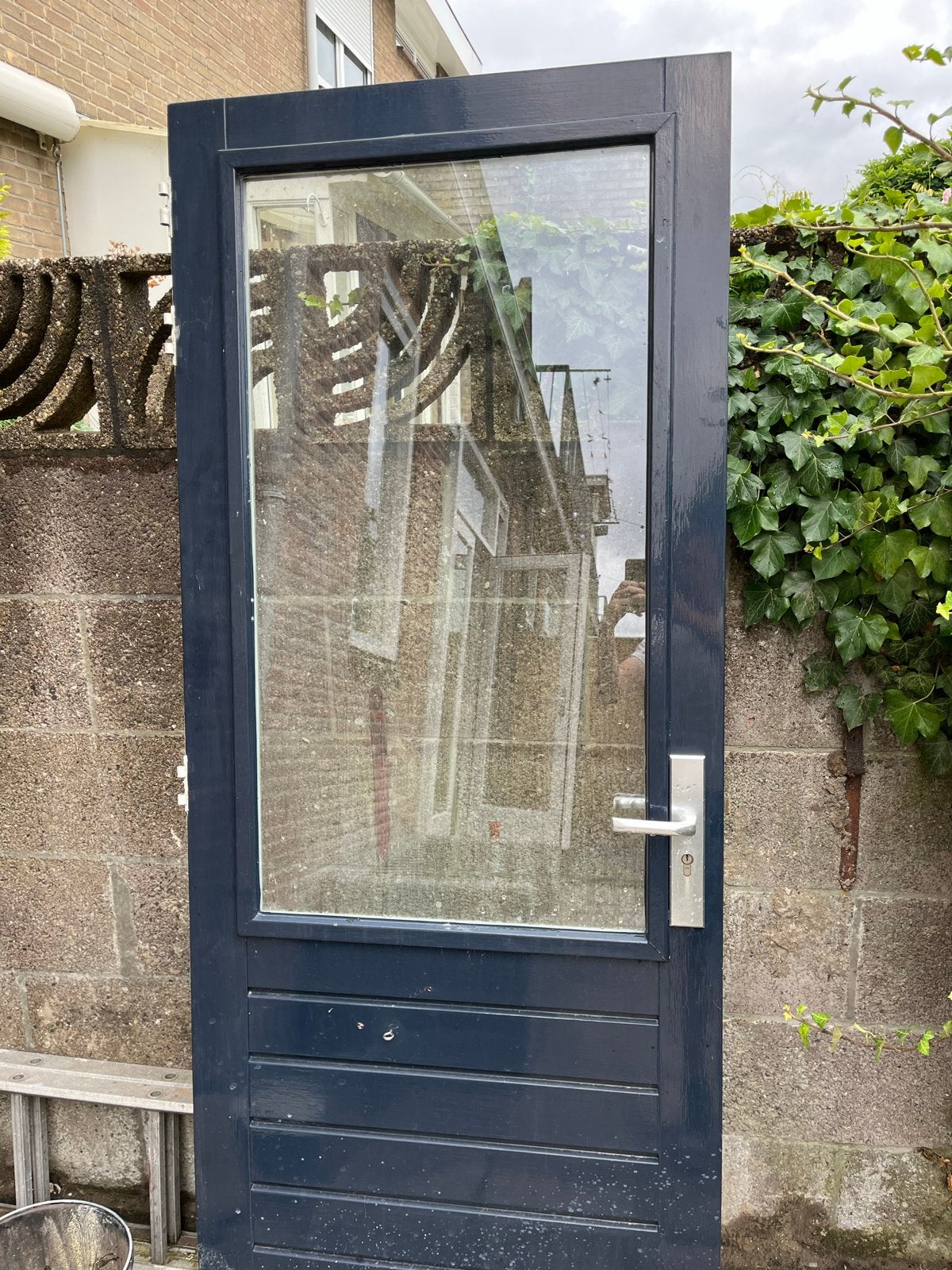 Oude keuken/tuindeur 83x211 cm met schild en kruk, Doe-het-zelf en Verbouw, Ophalen, Gebruikt, 80 tot 100 cm, Buitendeur