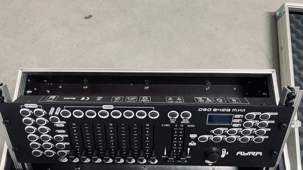 Ayra OSO 240B MKII DMX Controller incl. flightcase, Muziek en Instrumenten, Licht en Laser, Ophalen of Verzenden, Zo goed als nieuw