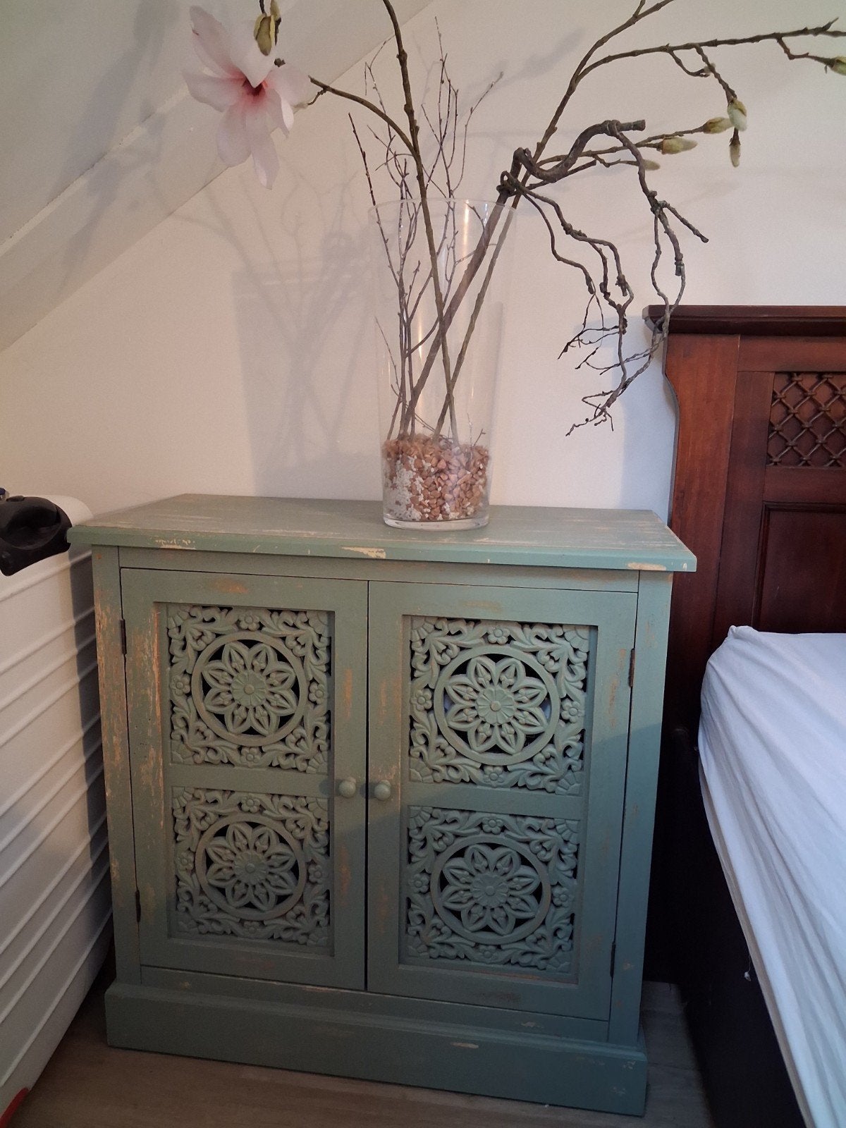 handgesneden houten kastje - Vintage look, Ophalen