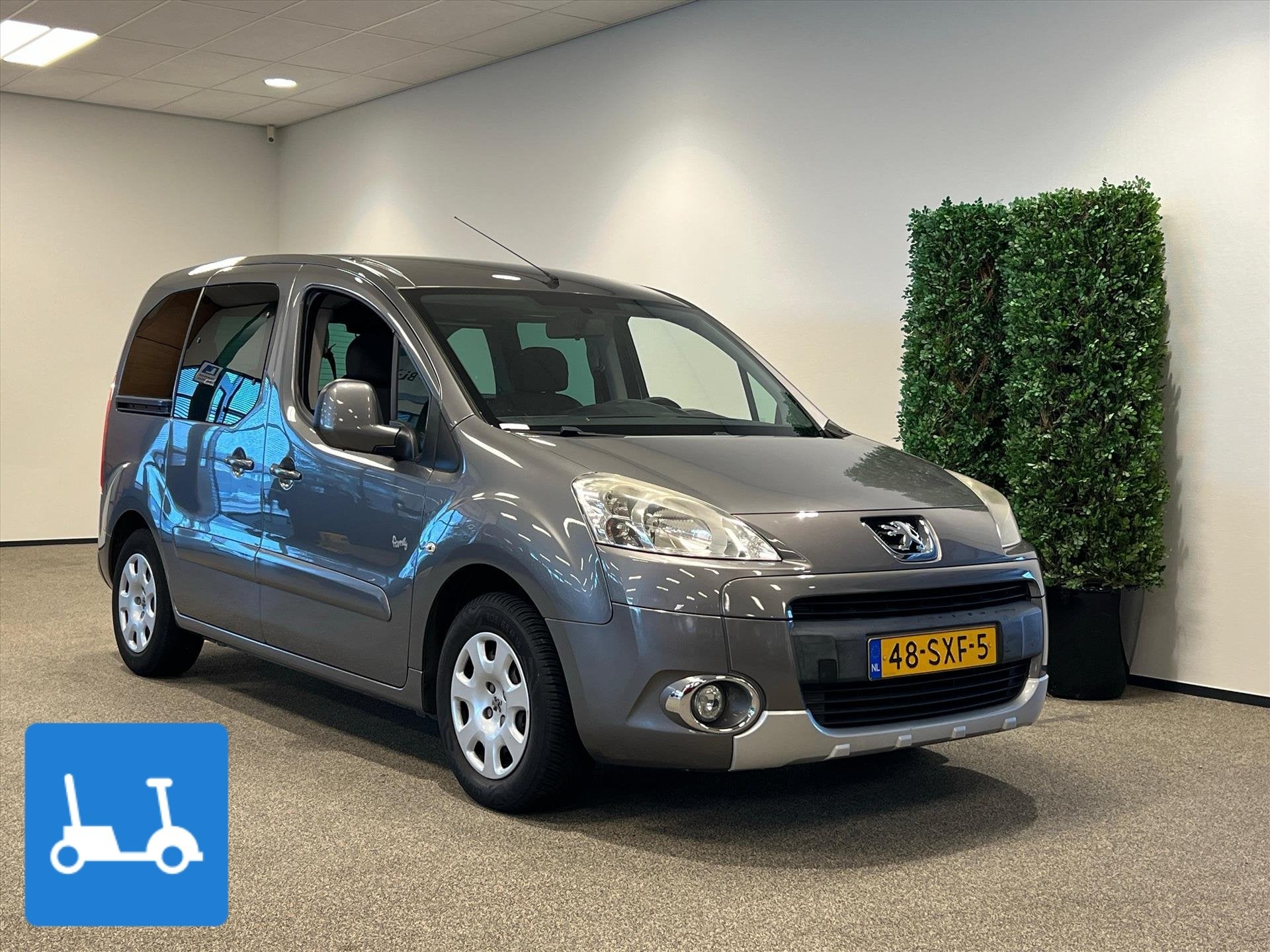 Peugeot Partner incl. kofferbakllift voor scootmobiel of rol, Auto's, Voorwielaandrijving, Gebruikt, 4 cilinders, Handgeschakeld