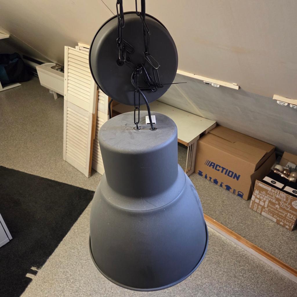 Hektar hanglamp - Donkergrijs IKEA Zaterdag stort, Huis en Inrichting, Lampen | Hanglampen, Ophalen, Gebruikt, Metaal, Industrieel
