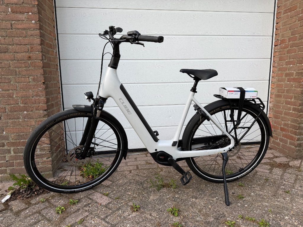 Cube supreme elektrische fiets 2026, Fietsen en Brommers, Elektrische fietsen, Ophalen, Zo goed als nieuw, Cube, 50 km per accu of meer