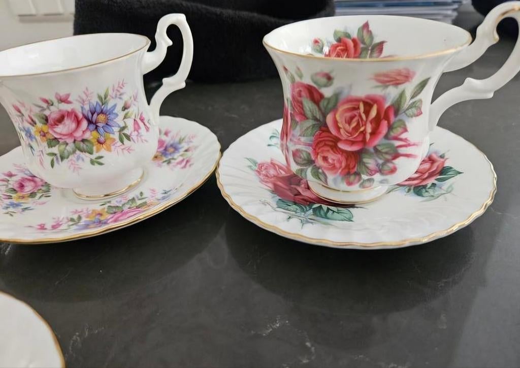 Prachtig porseleinen theeservies met bloemmotief, Ophalen of Verzenden