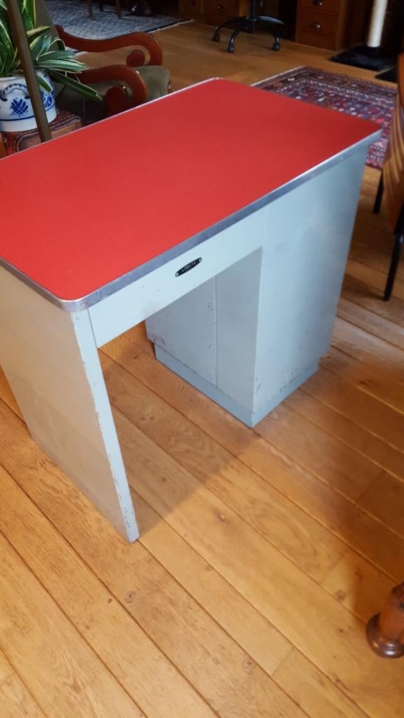 Limeta kinderbureau, Ophalen, Gebruikt, Tafel(s) en Stoel(en)