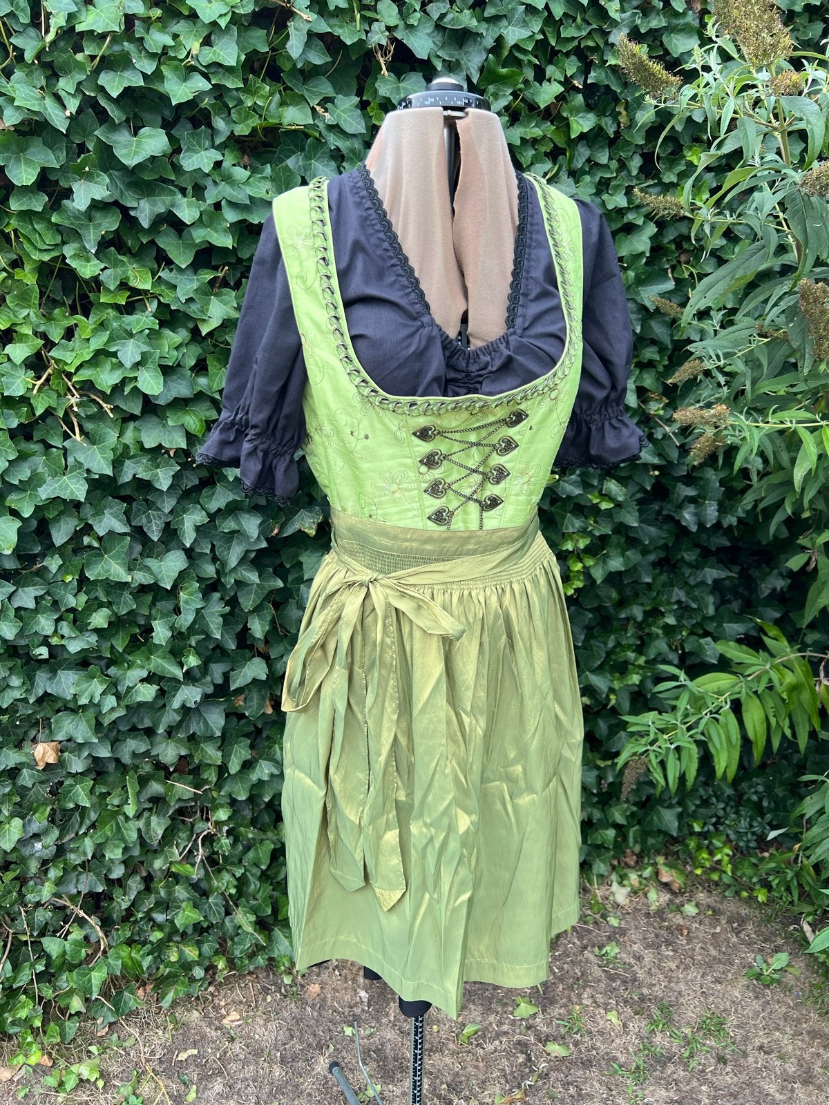 Dirndl Oktoberfest jurk 3-delig  - maat 42, Kleding | Dames, Carnavalskleding en Feestkleding, Ophalen of Verzenden, Gedragen